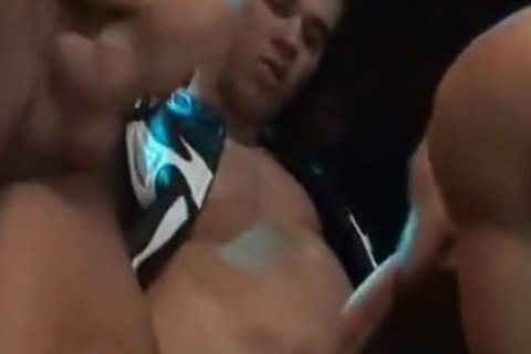 Tios En Cuero