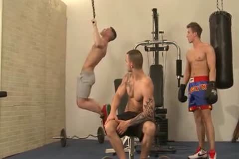 yummy Threeway At A Gym