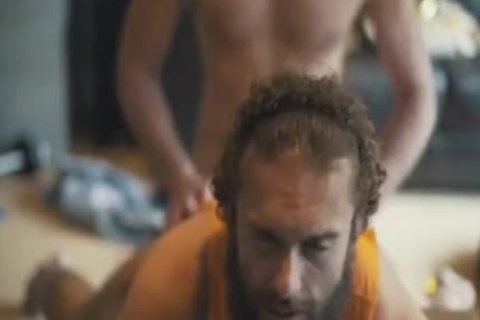 Tesudo Barbudo Dando Gostoso O Rabo