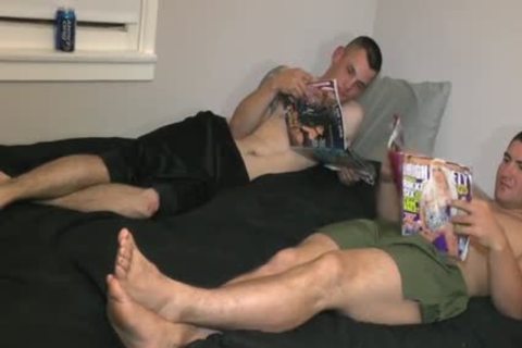 Nich & Mach jerk off together
