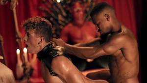 Drill My Hole: American sensual kissing