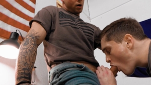 Activeduty: Inked brunette rushes real sex