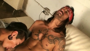 AlternaDudes: Inked skater Thrasher receives cock sucking