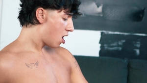 TwinkPop: Benny Discovers the Thrill of Losing His Clothes