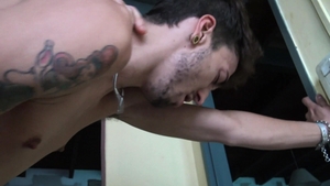 Latin Leche: Sucking Off a Stud for Cash